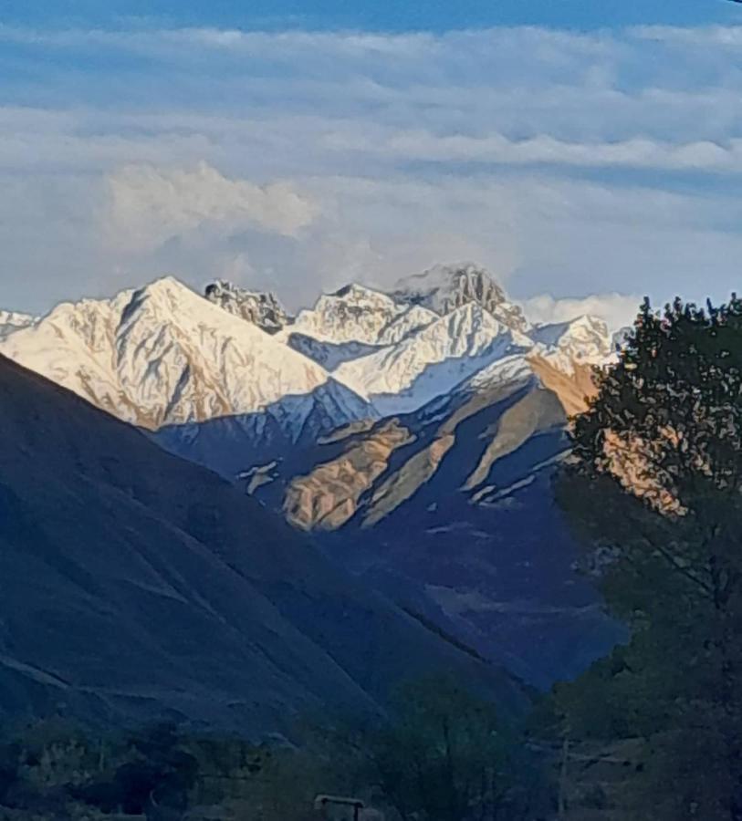 Warm House ξενώνας Kazbegi Εξωτερικό φωτογραφία