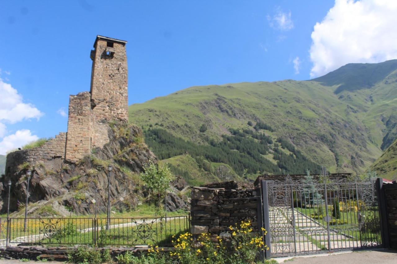 Warm House ξενώνας Kazbegi Εξωτερικό φωτογραφία